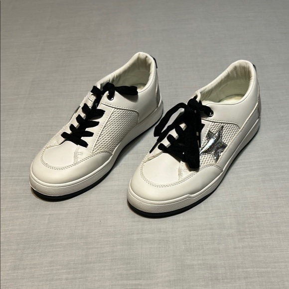 Vintage Havana White Sneakers with Black Accents - Picture 2 of 7